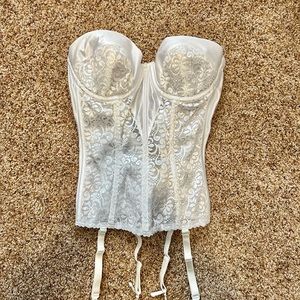 Carnival Longline Corset Bra 32D with stays & garter belts. Vintage. Like new